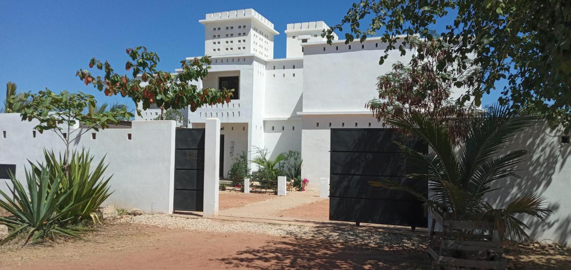 Cytyz Appart Hotel Mahajanga Εξωτερικό φωτογραφία